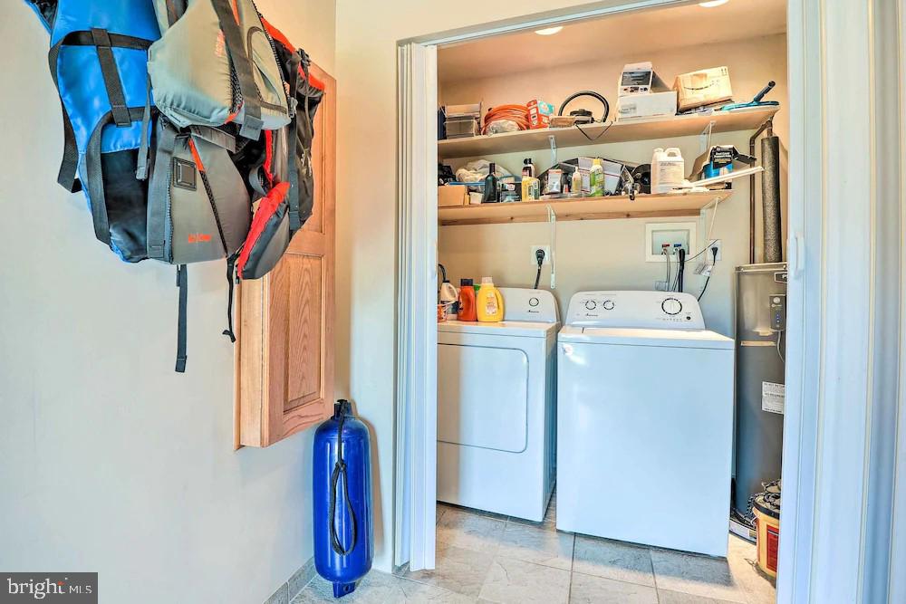 BOWLEYS QUARTERS - Residential Lease