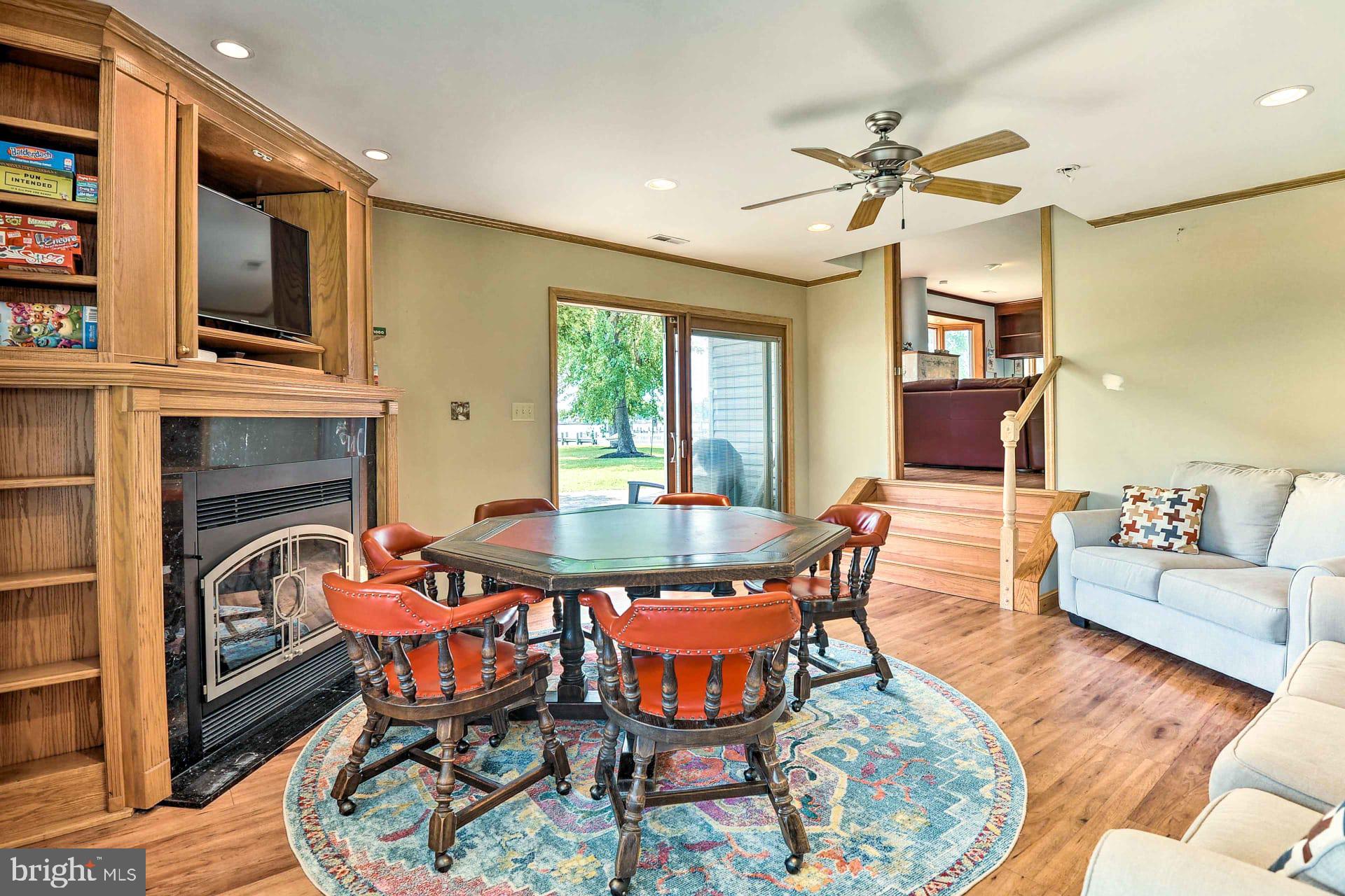 BOWLEYS QUARTERS - Residential Lease