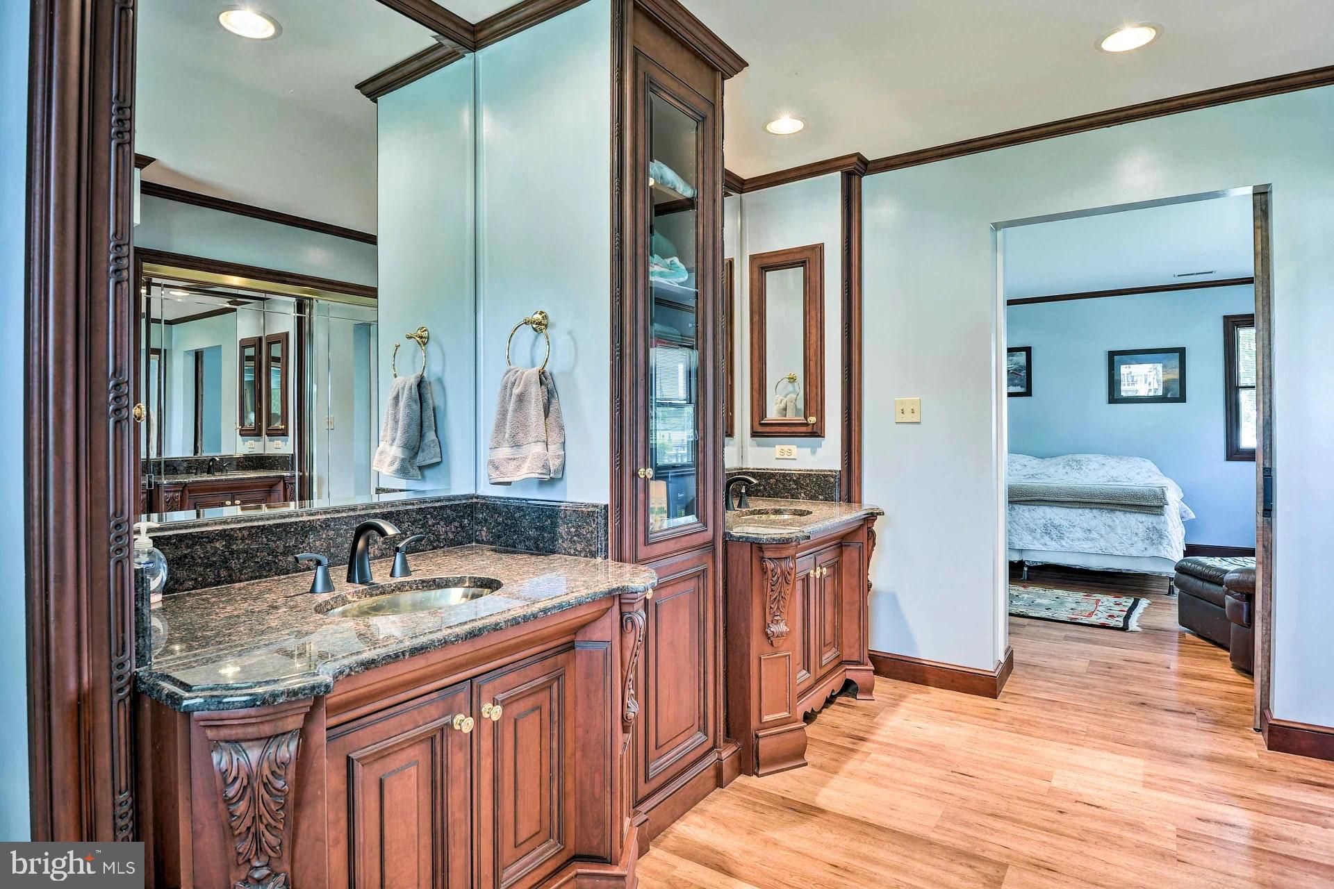 BOWLEYS QUARTERS - Residential Lease