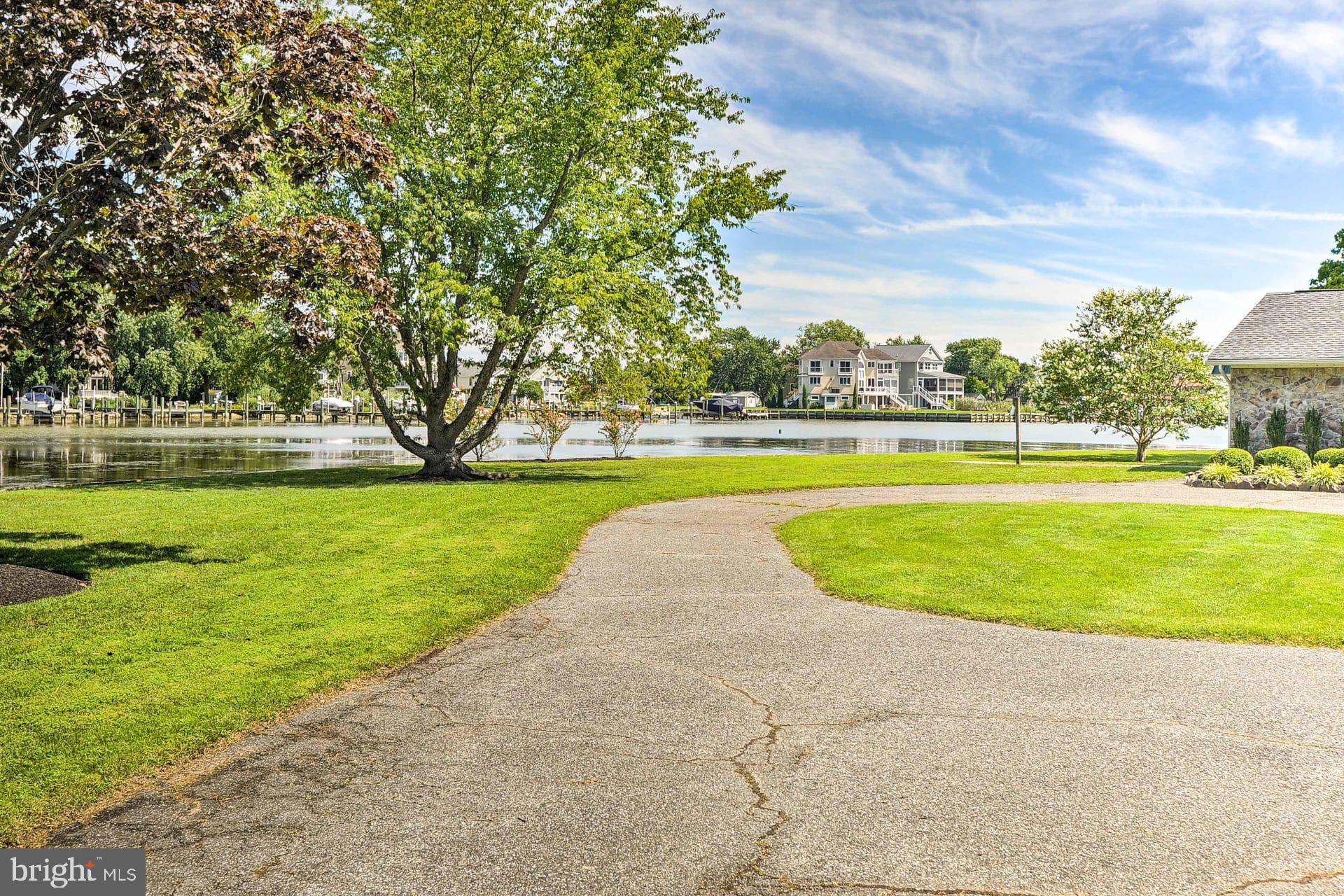 BOWLEYS QUARTERS - Residential Lease