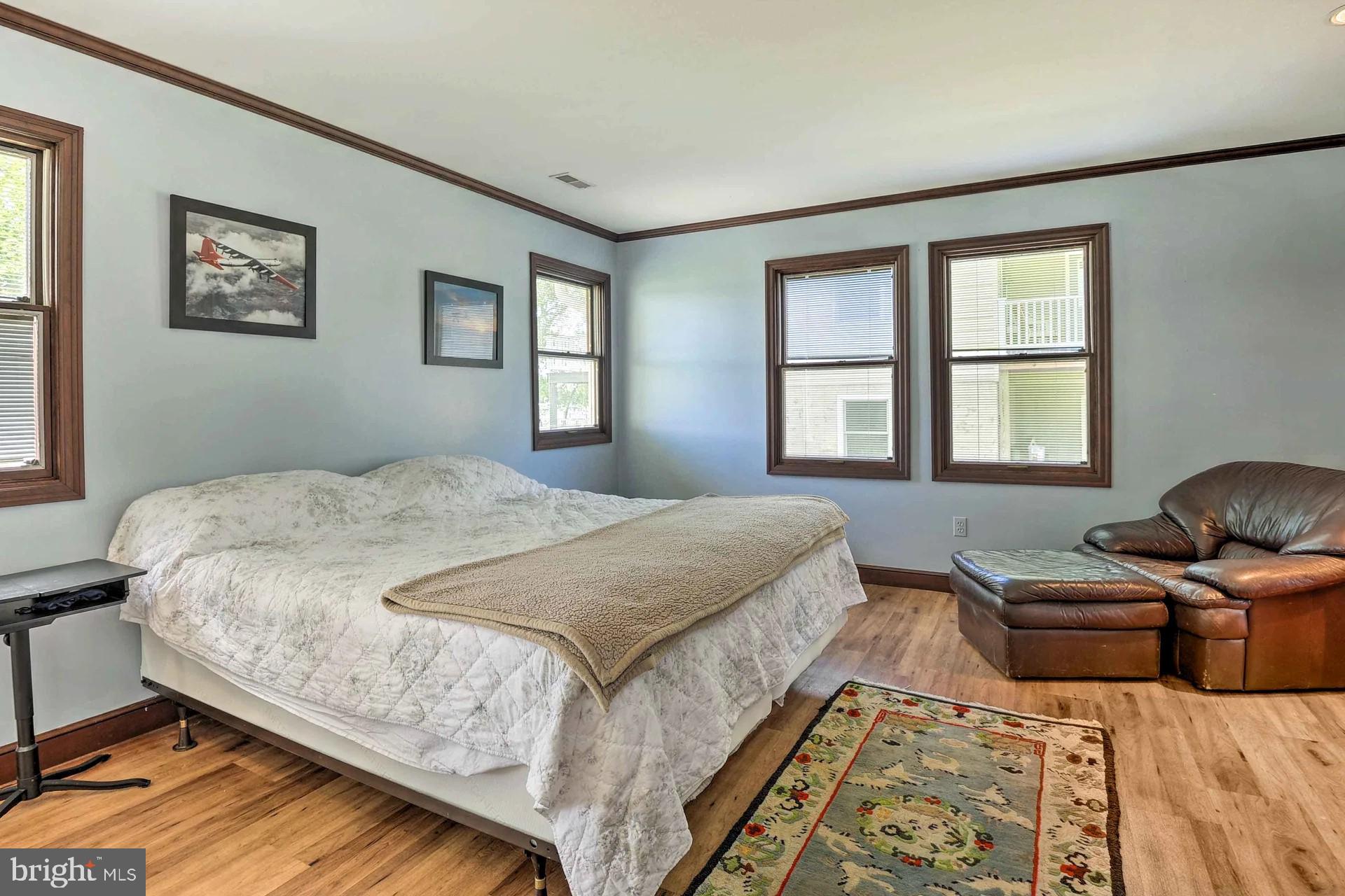 BOWLEYS QUARTERS - Residential Lease