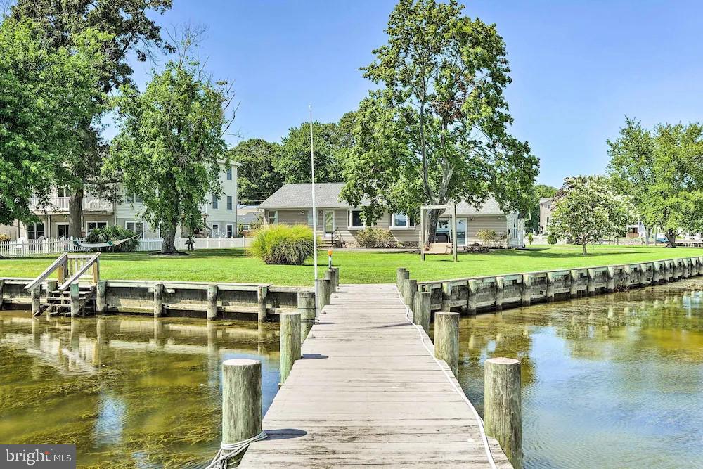 BOWLEYS QUARTERS - Residential Lease