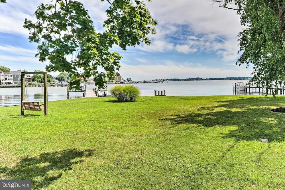 BOWLEYS QUARTERS - Residential Lease