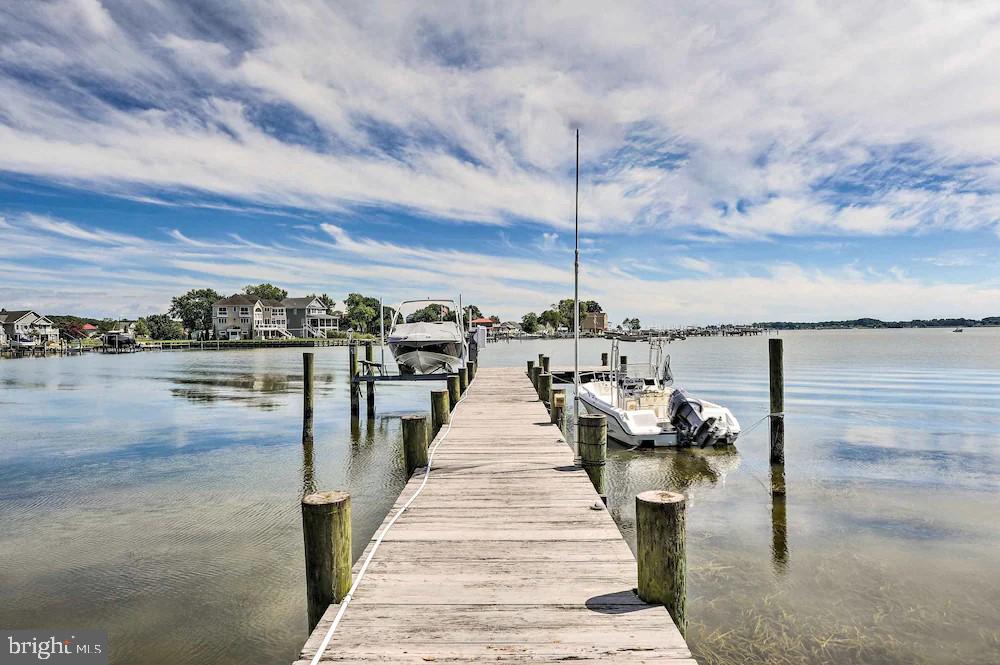 BOWLEYS QUARTERS - Residential Lease