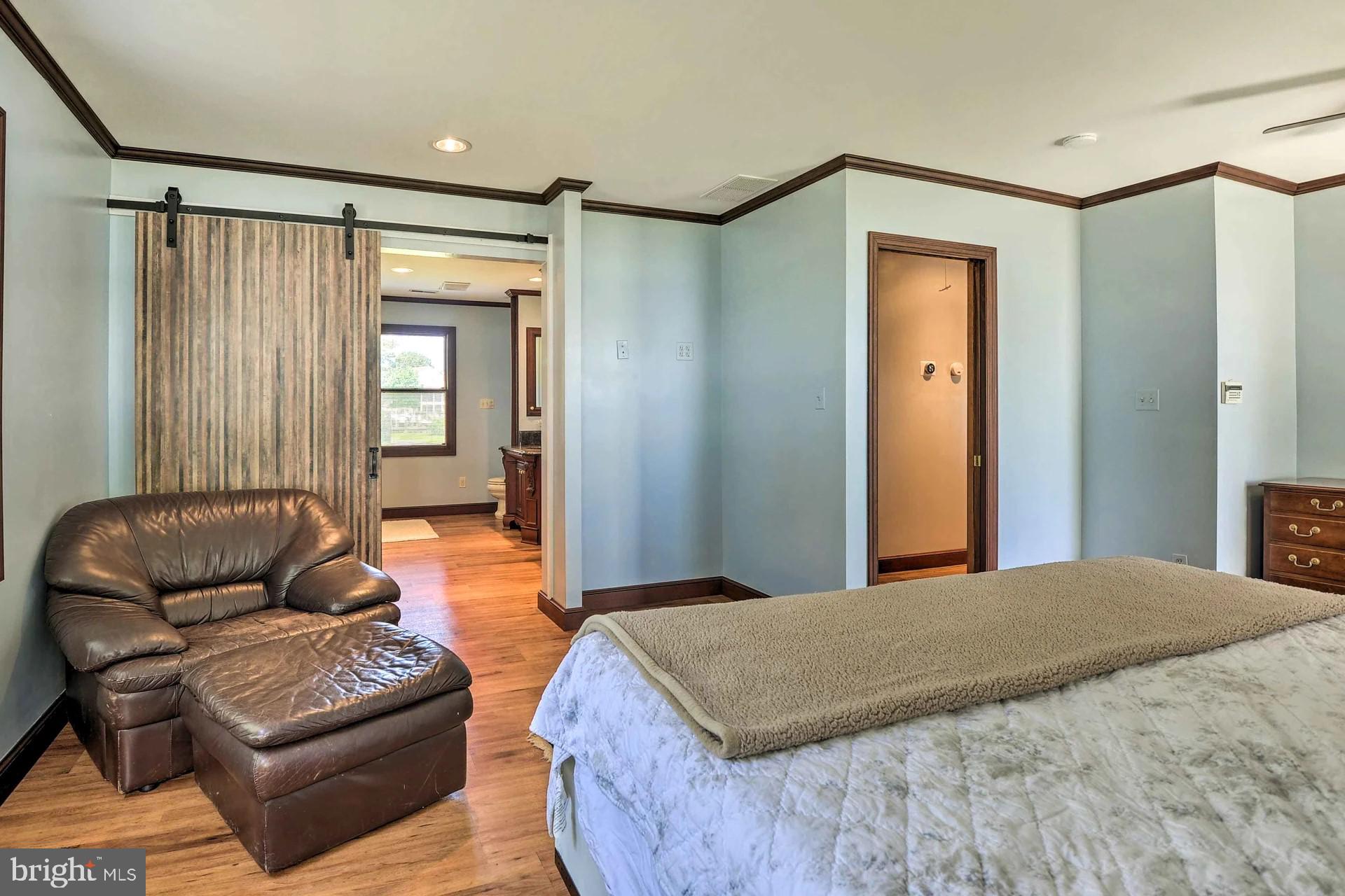 BOWLEYS QUARTERS - Residential Lease