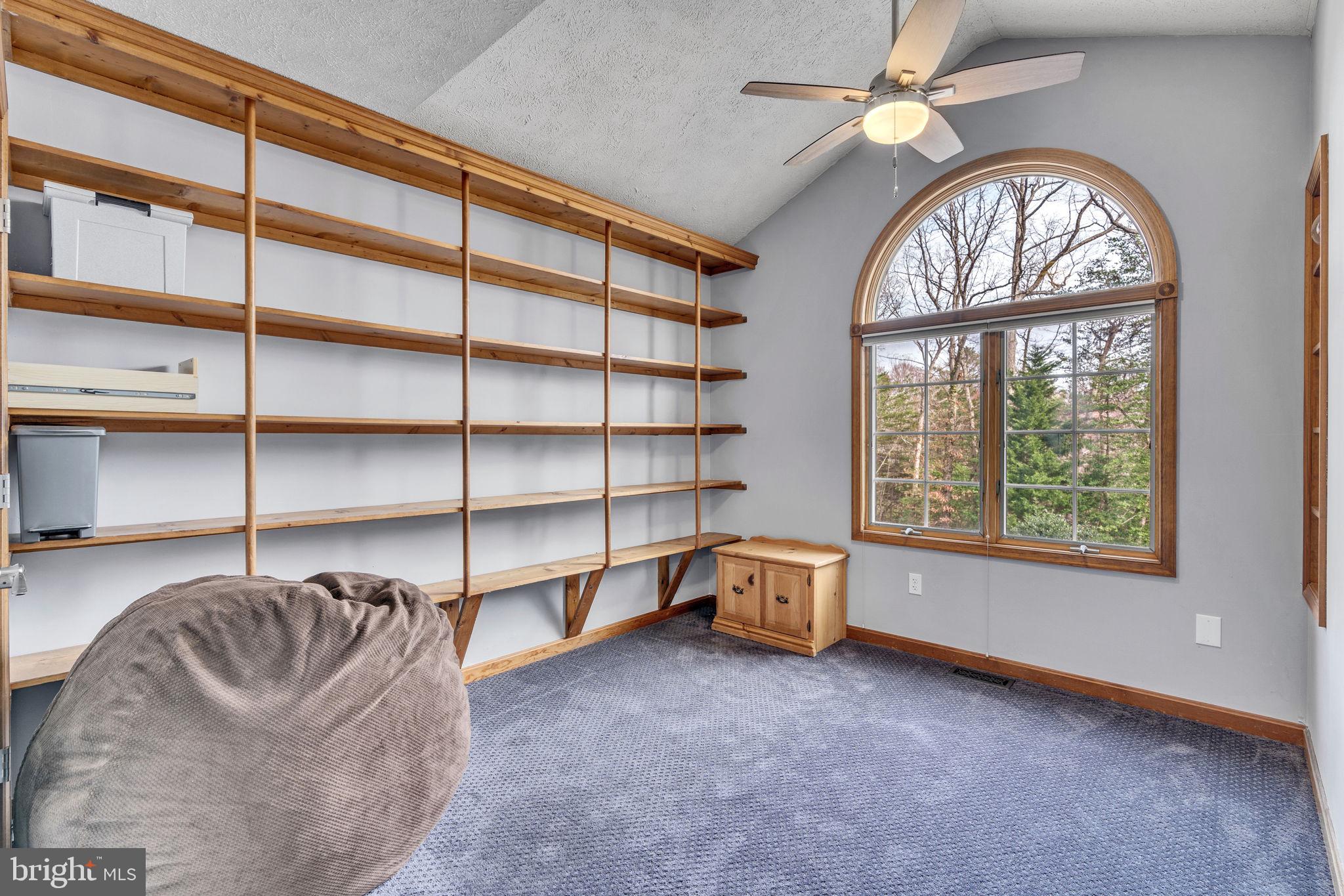 WALNUT HILLS SUB - Residential