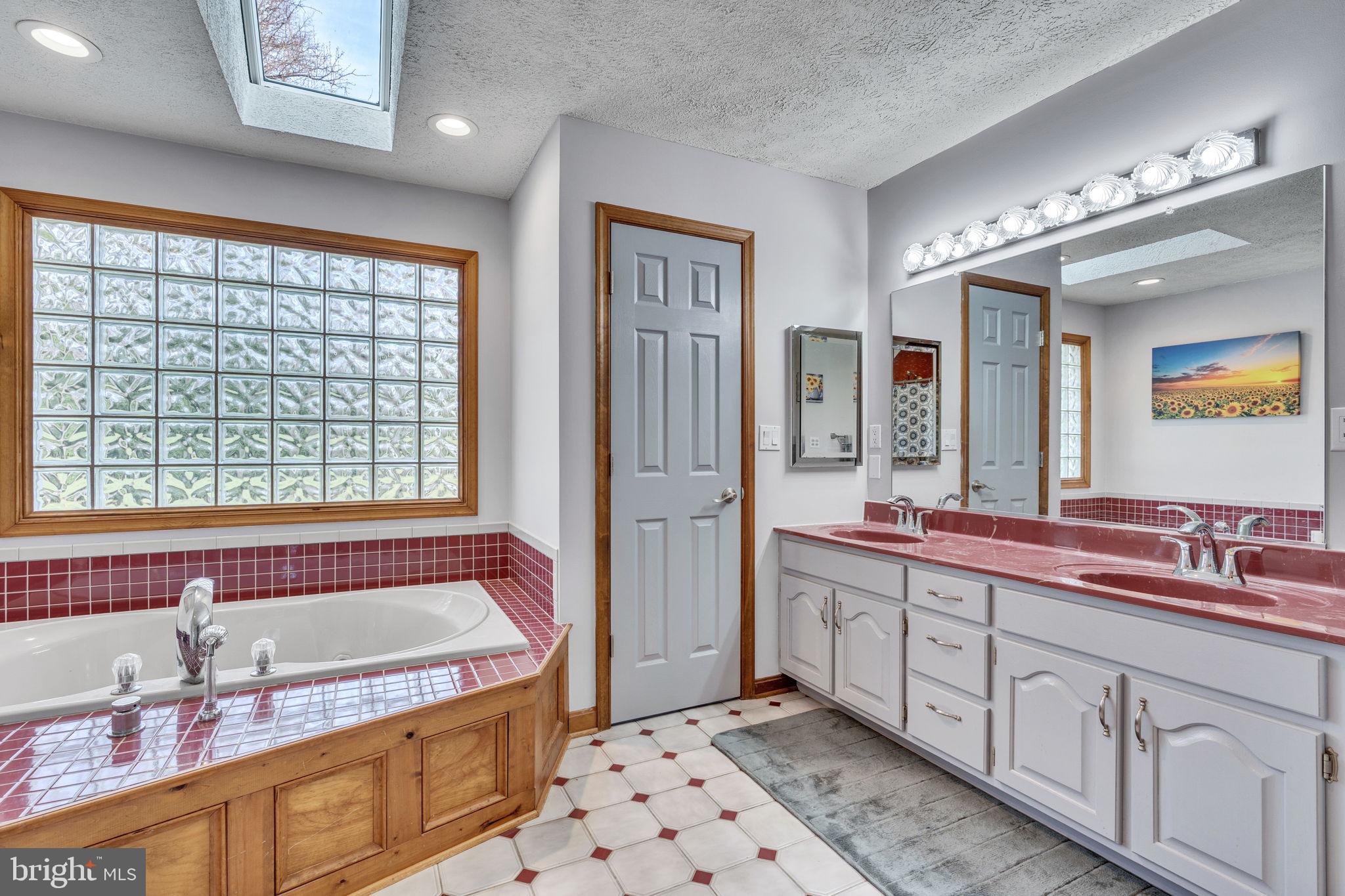 WALNUT HILLS SUB - Residential