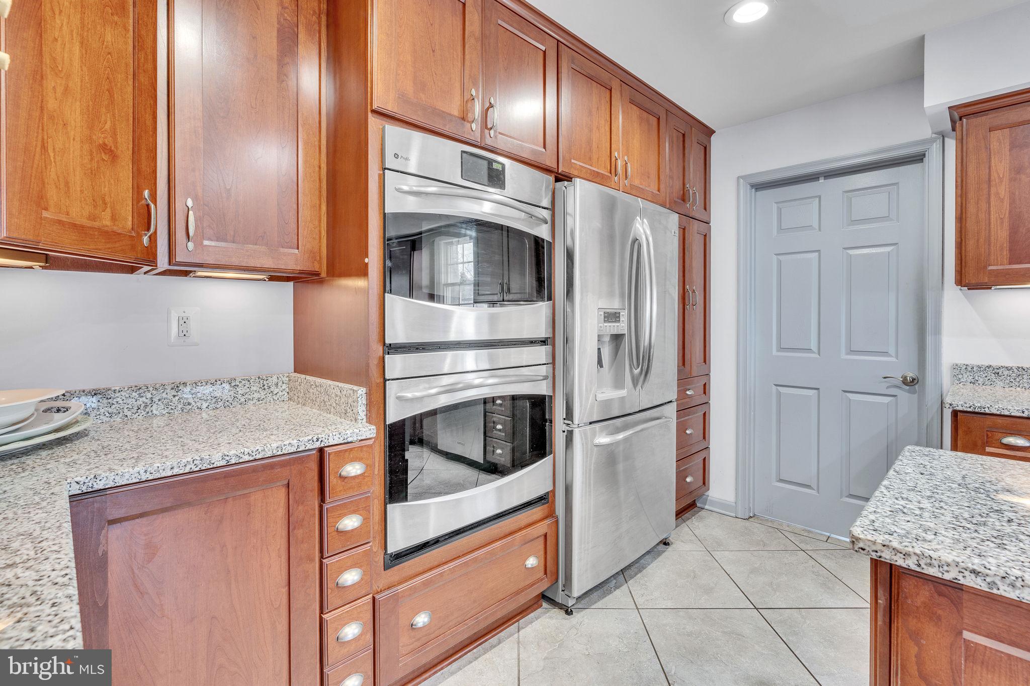 WALNUT HILLS SUB - Residential