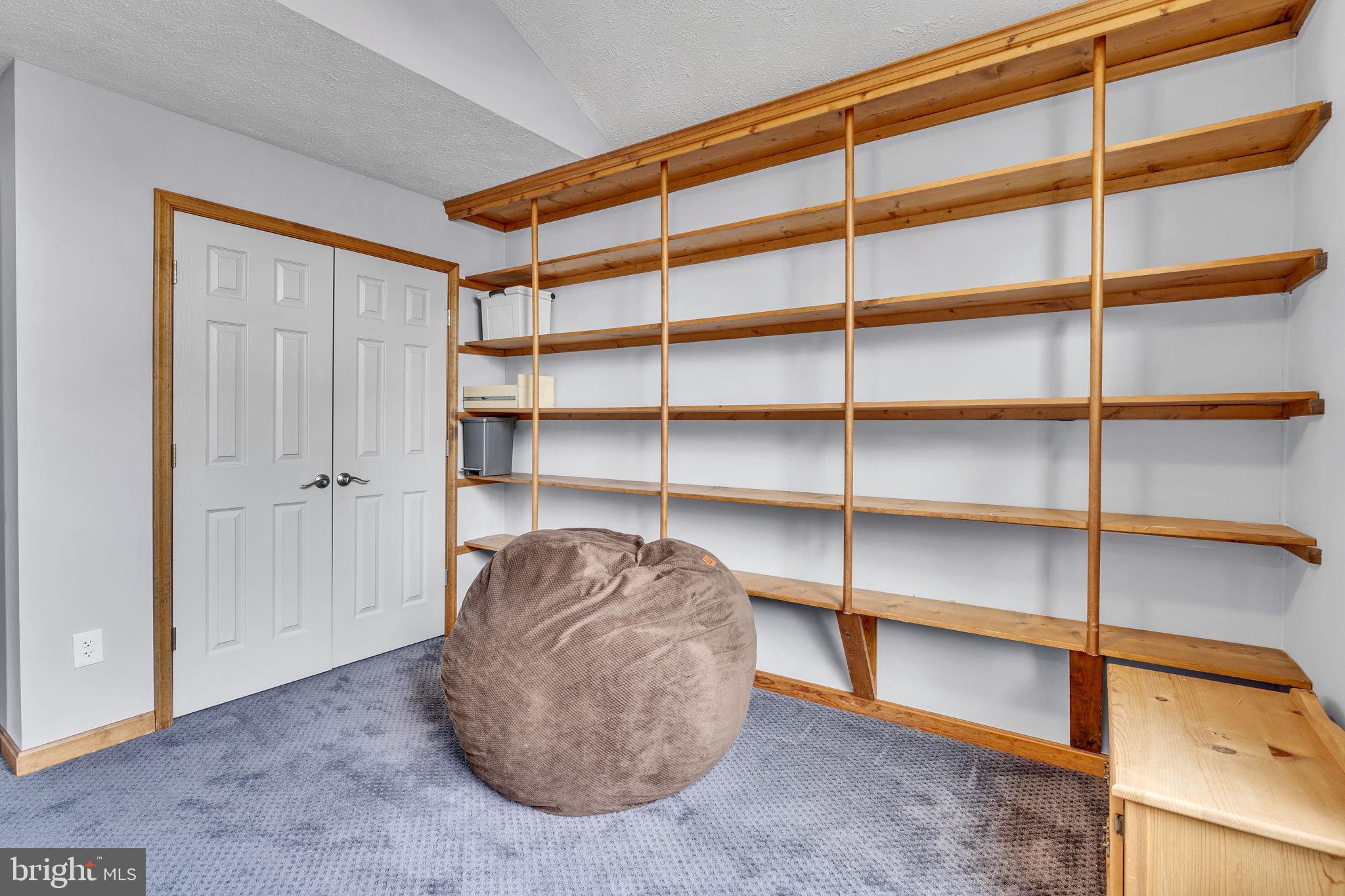 WALNUT HILLS SUB - Residential