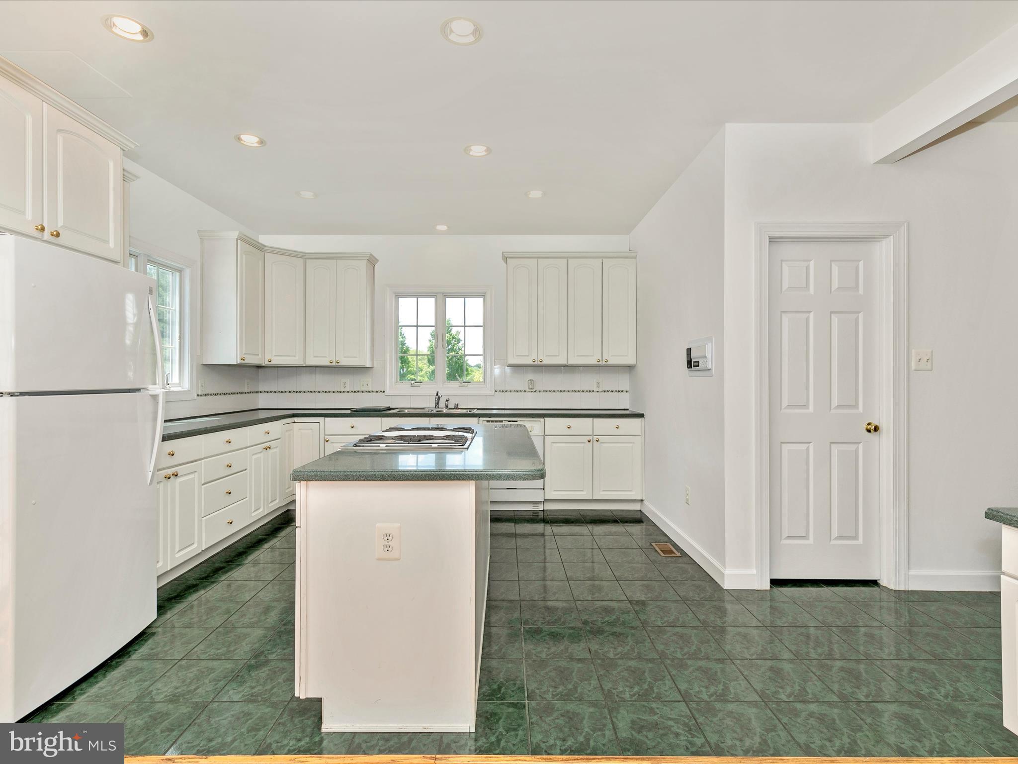 CHALLEDON - Residential