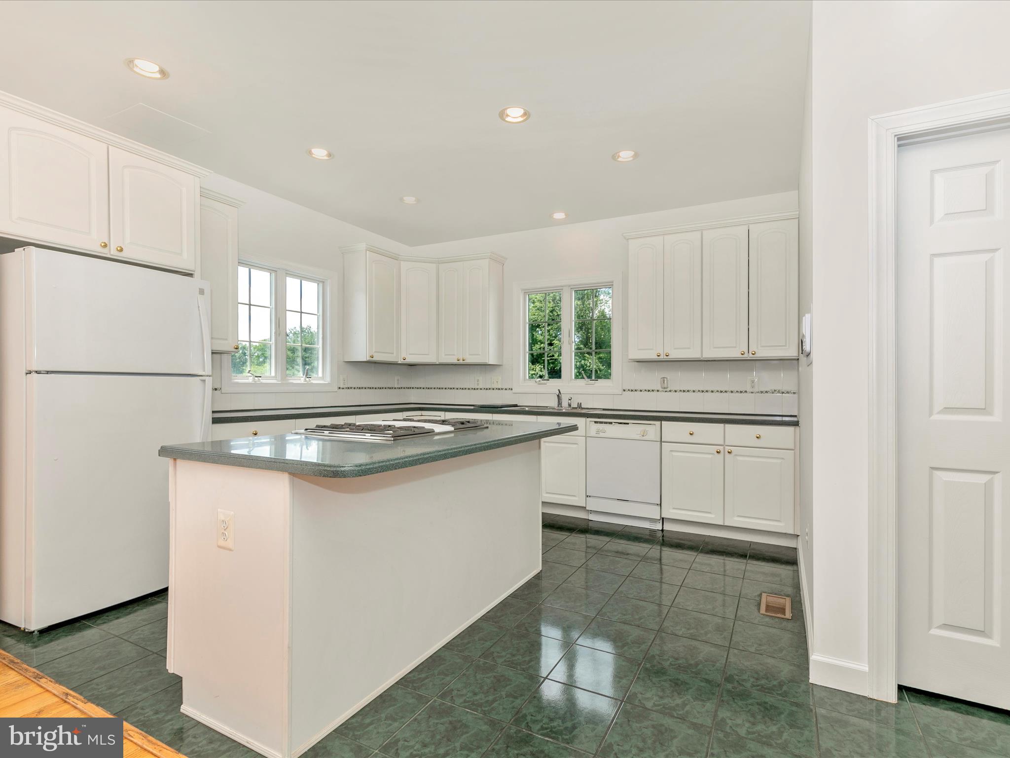 CHALLEDON - Residential