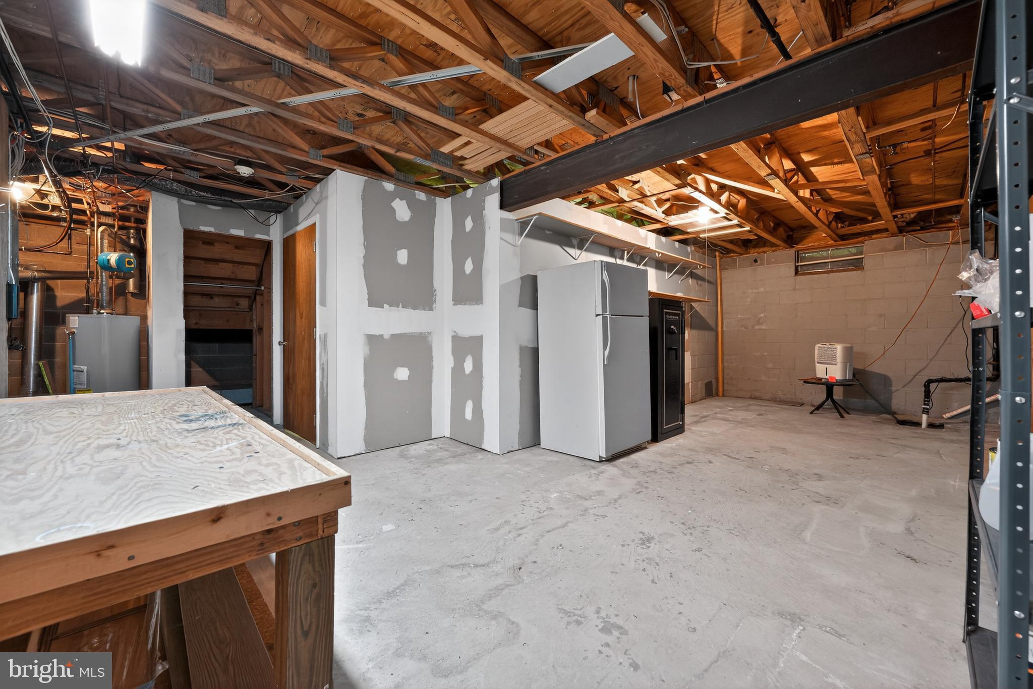 GWYN AYRE - Residential