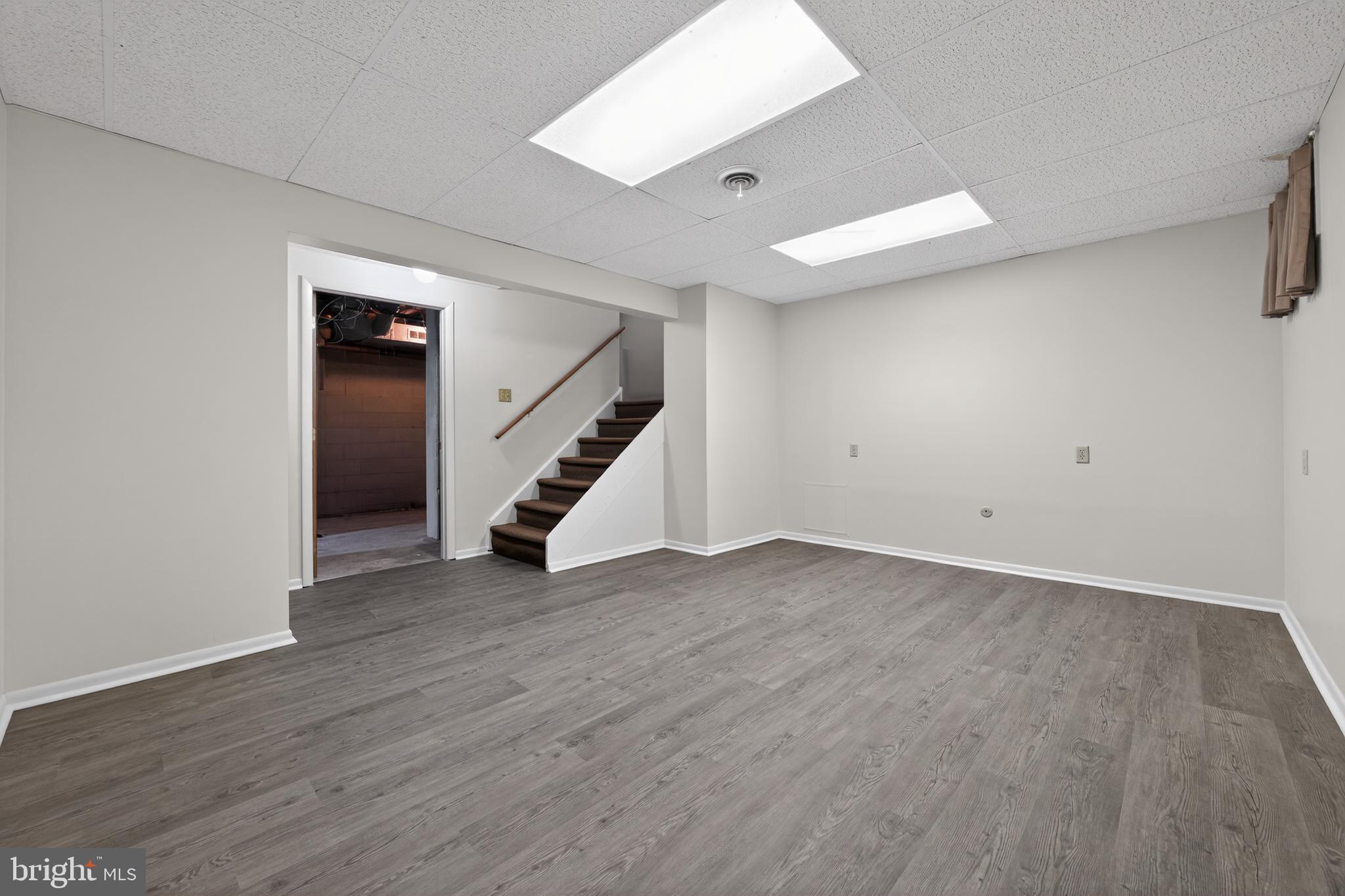 GWYN AYRE - Residential