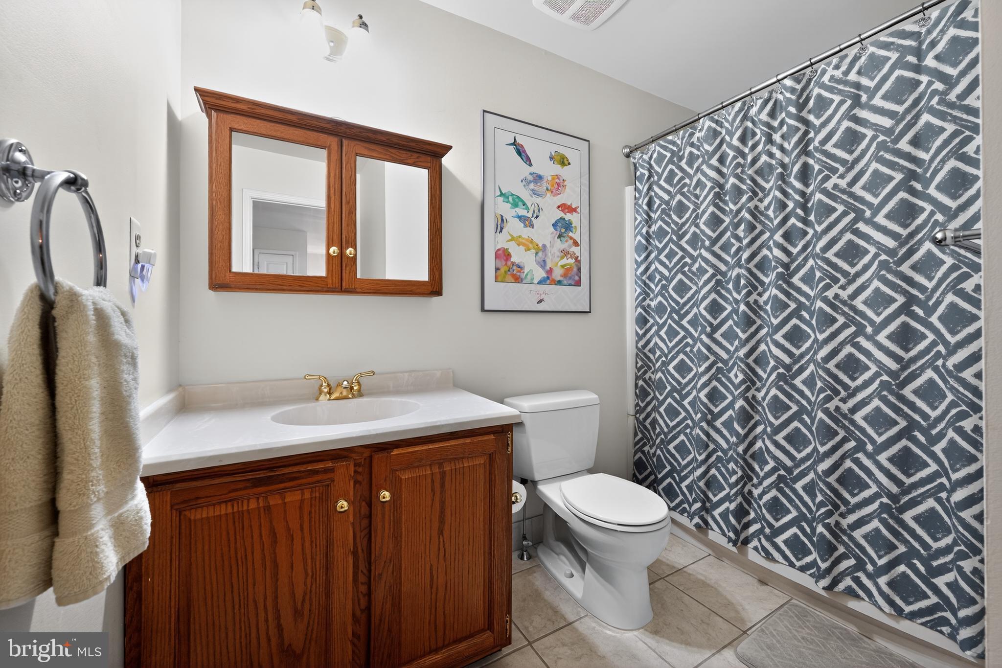 GWYN AYRE - Residential