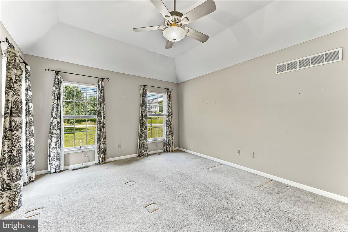 HUNTER KNOLL - Residential