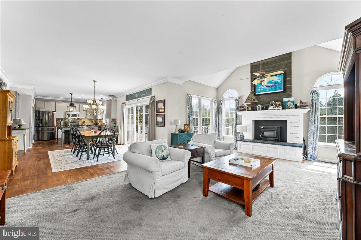 HUNTER KNOLL - Residential