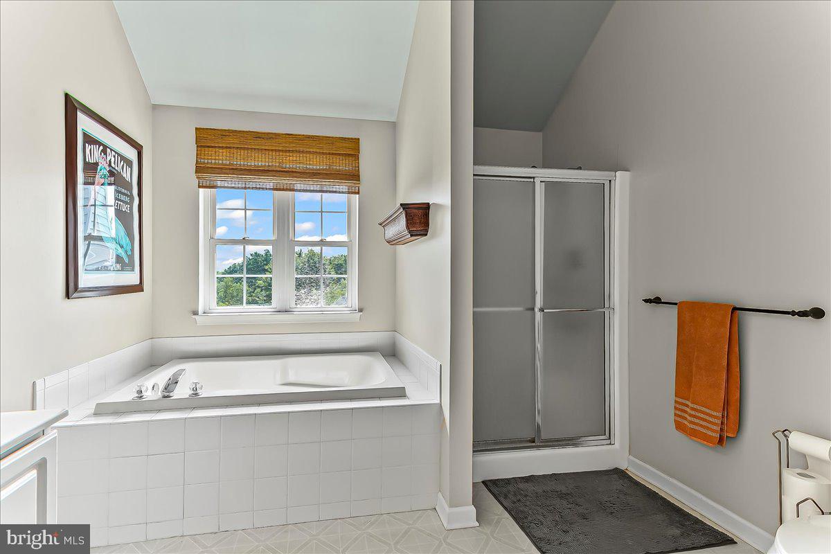 HUNTER KNOLL - Residential