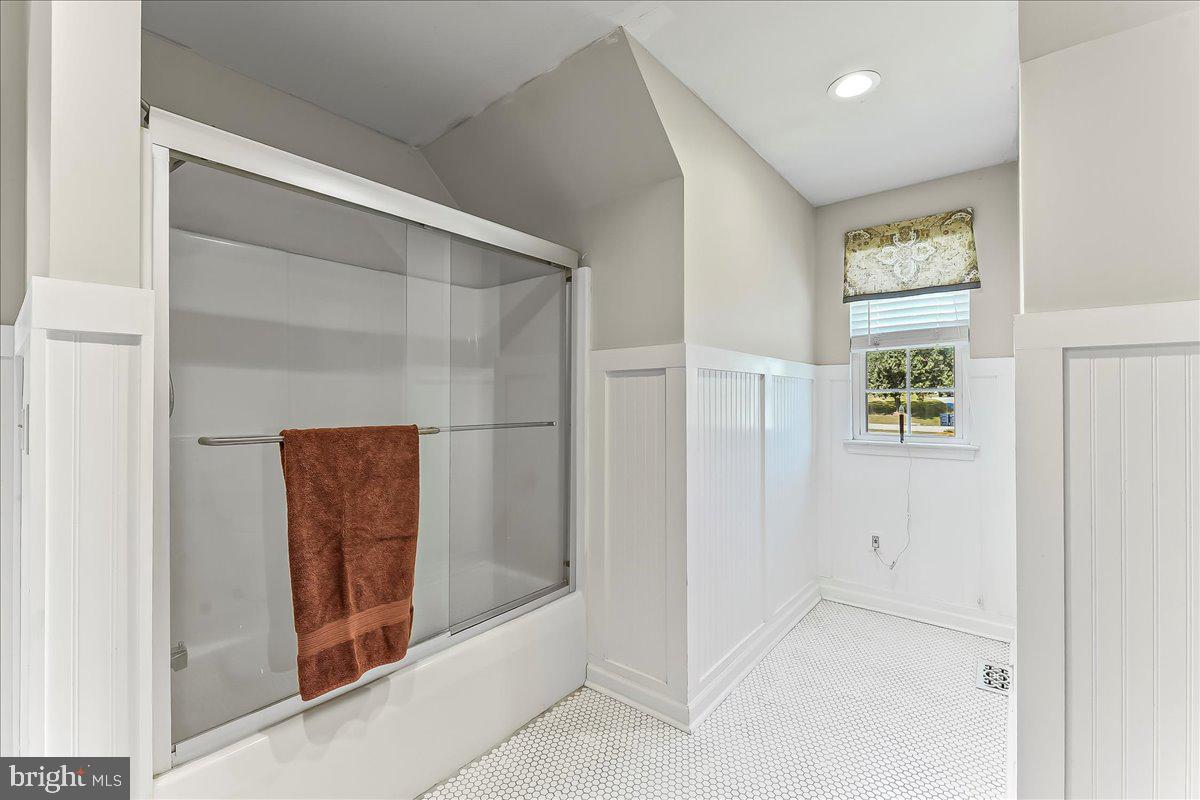 HUNTER KNOLL - Residential