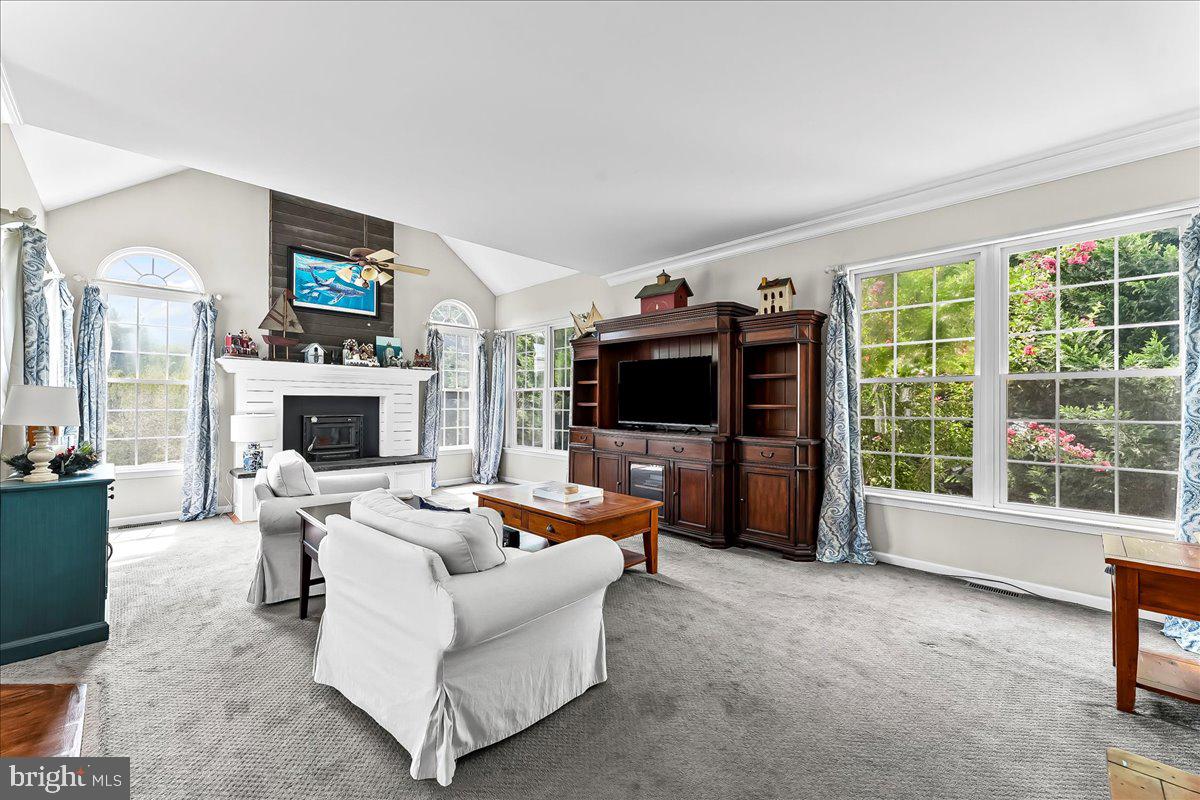 HUNTER KNOLL - Residential