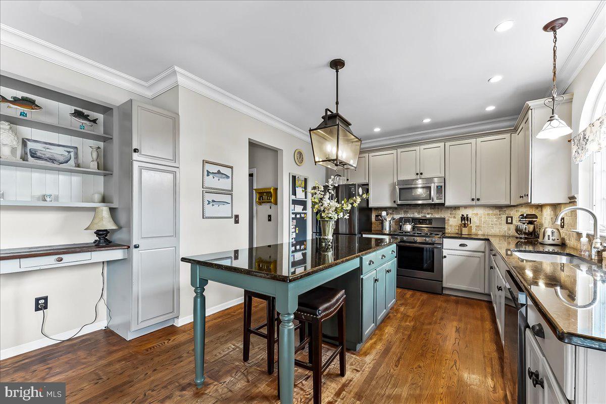 HUNTER KNOLL - Residential