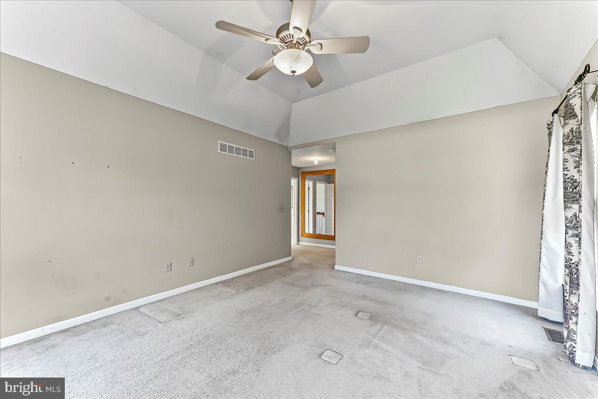 HUNTER KNOLL - Residential