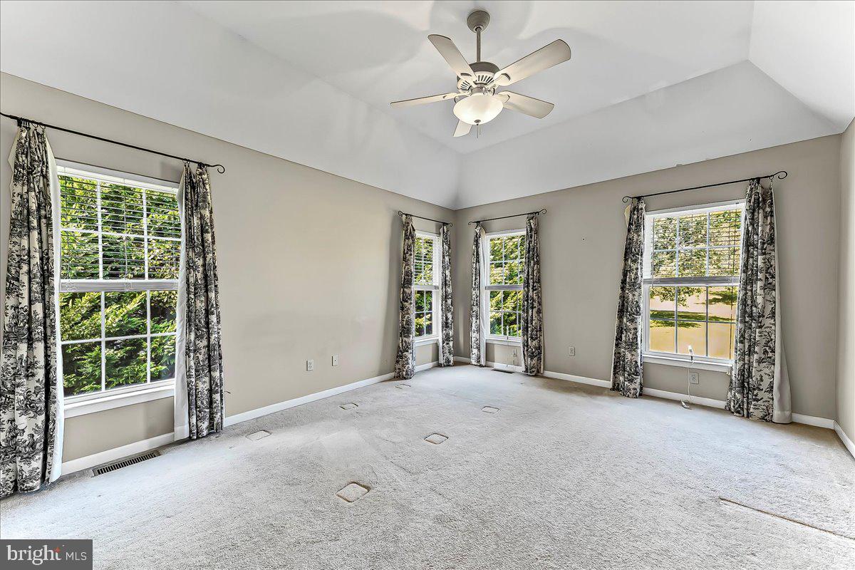 HUNTER KNOLL - Residential