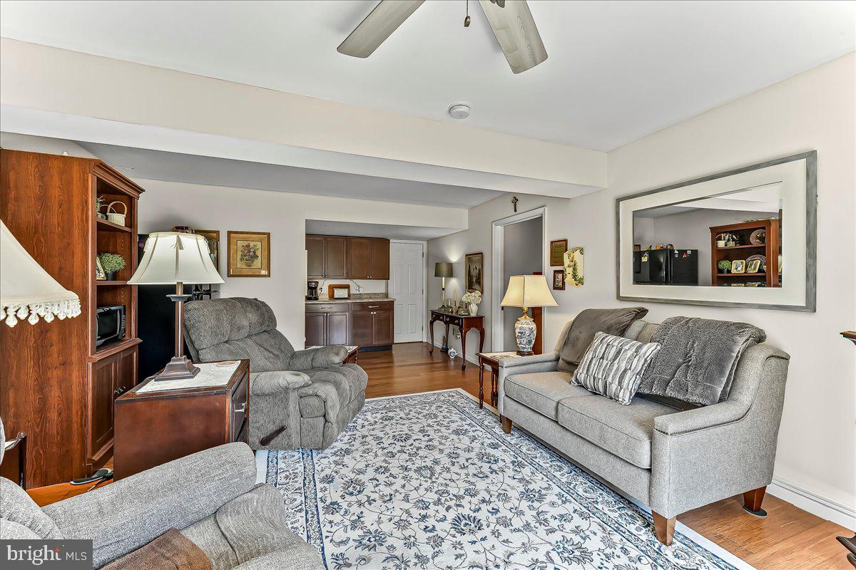 HUNTER KNOLL - Residential