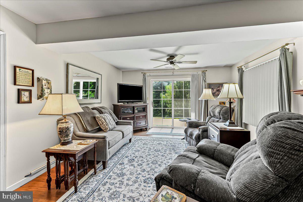 HUNTER KNOLL - Residential