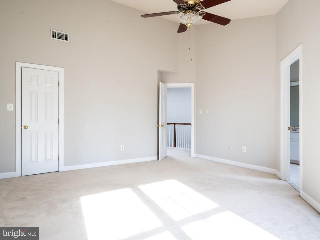 COURTHOUSE WOODS - Residential Lease