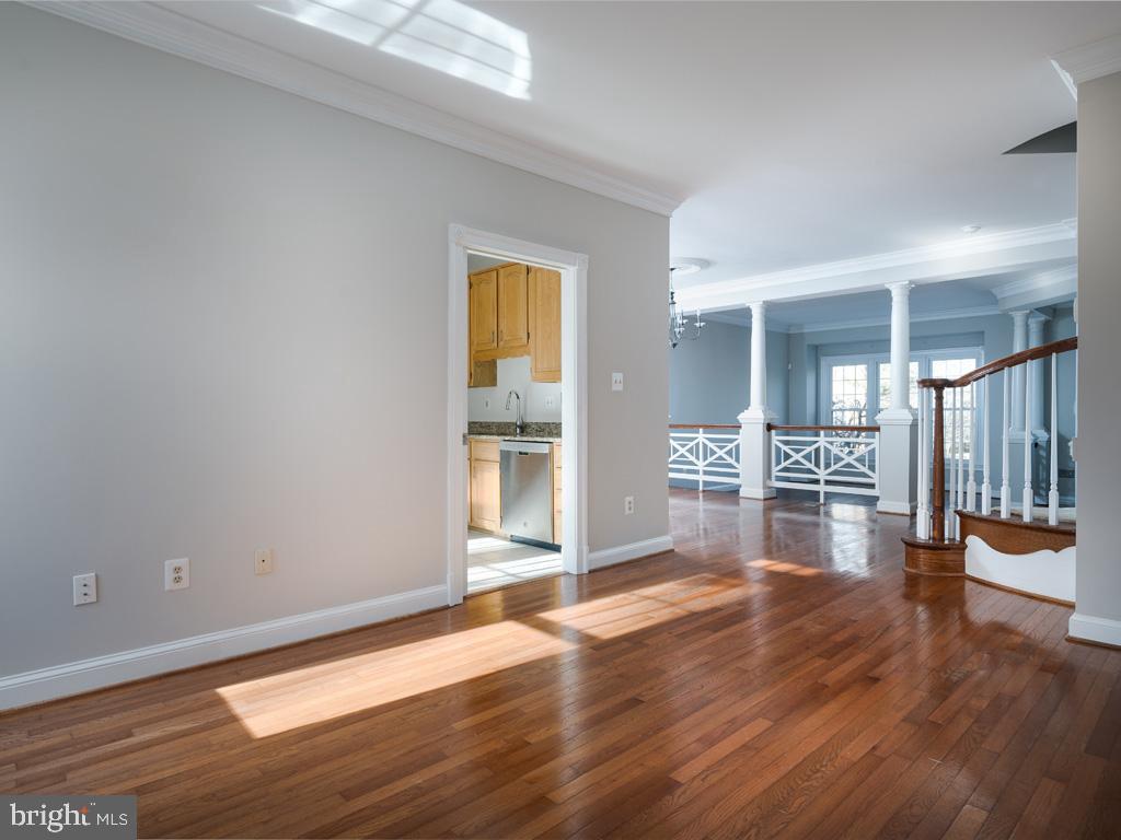 COURTHOUSE WOODS - Residential Lease