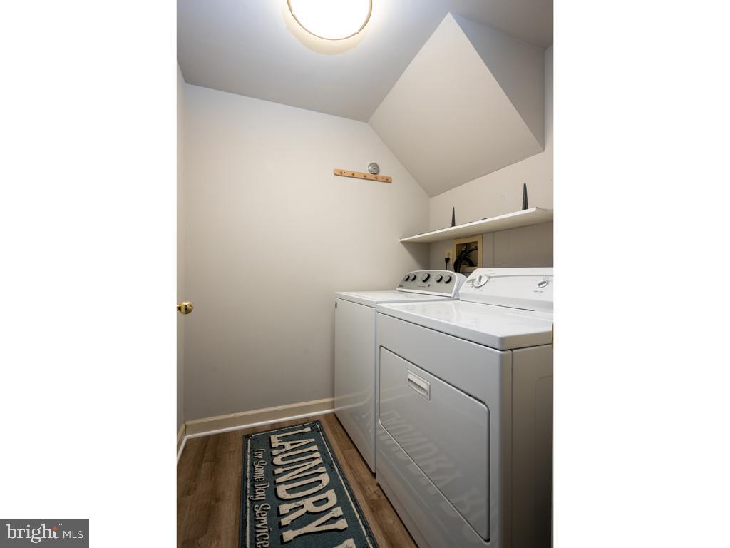 COURTHOUSE WOODS - Residential Lease