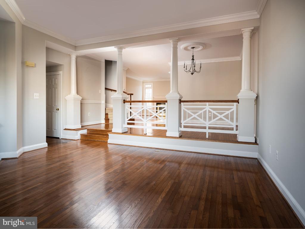 COURTHOUSE WOODS - Residential Lease