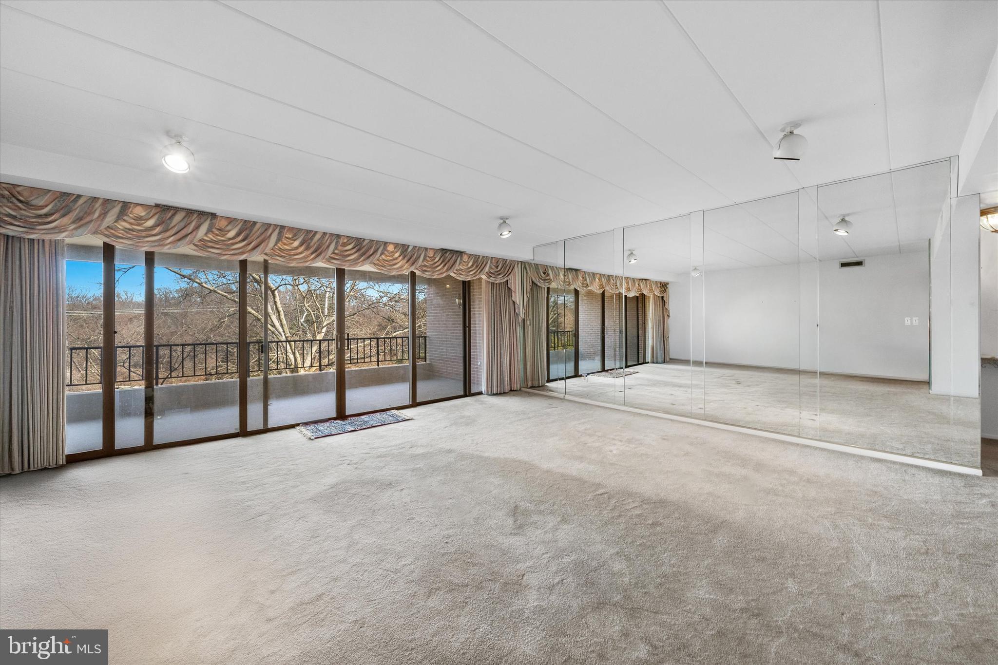 COFFEE RUN - Residential