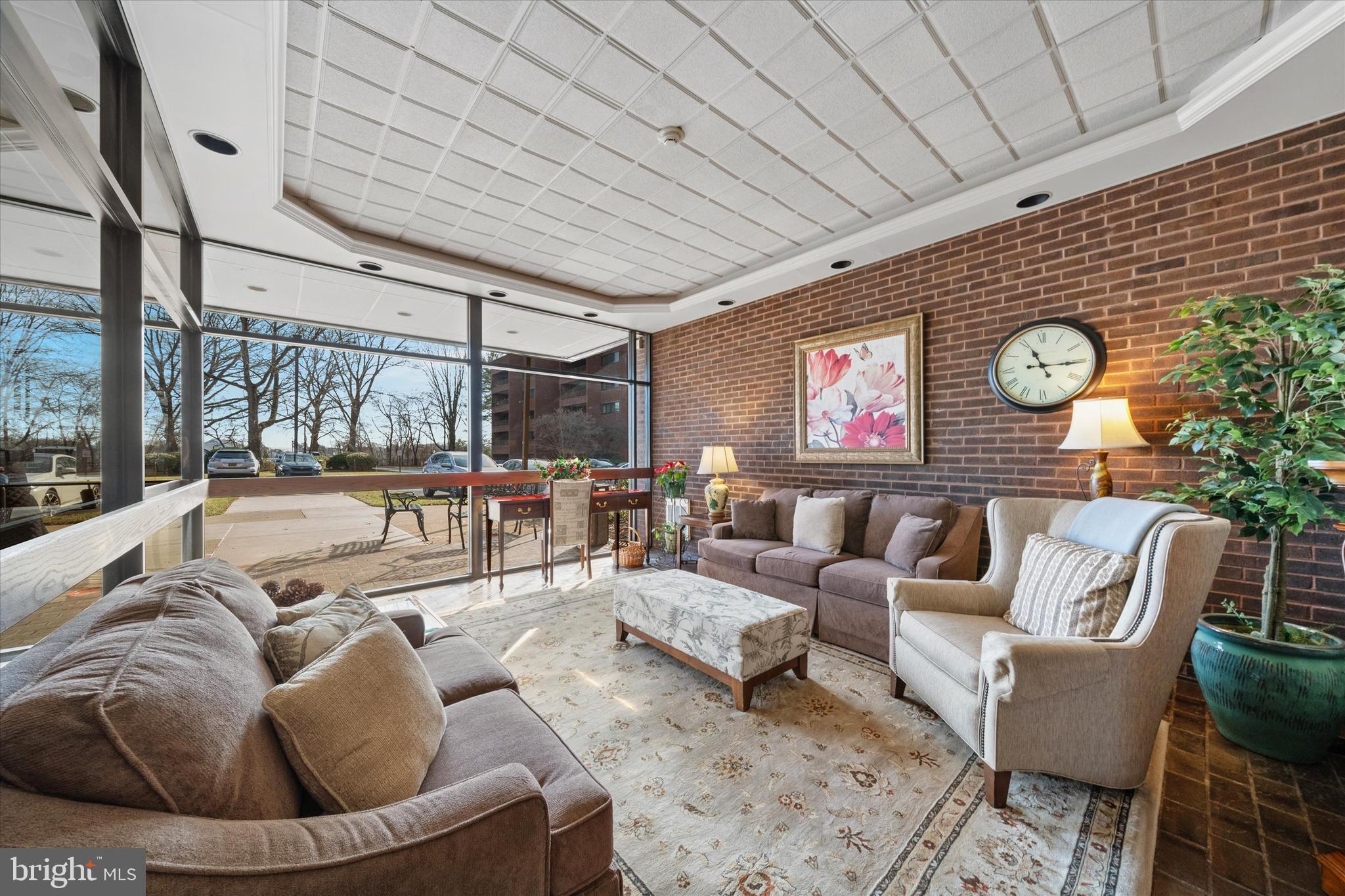 COFFEE RUN - Residential