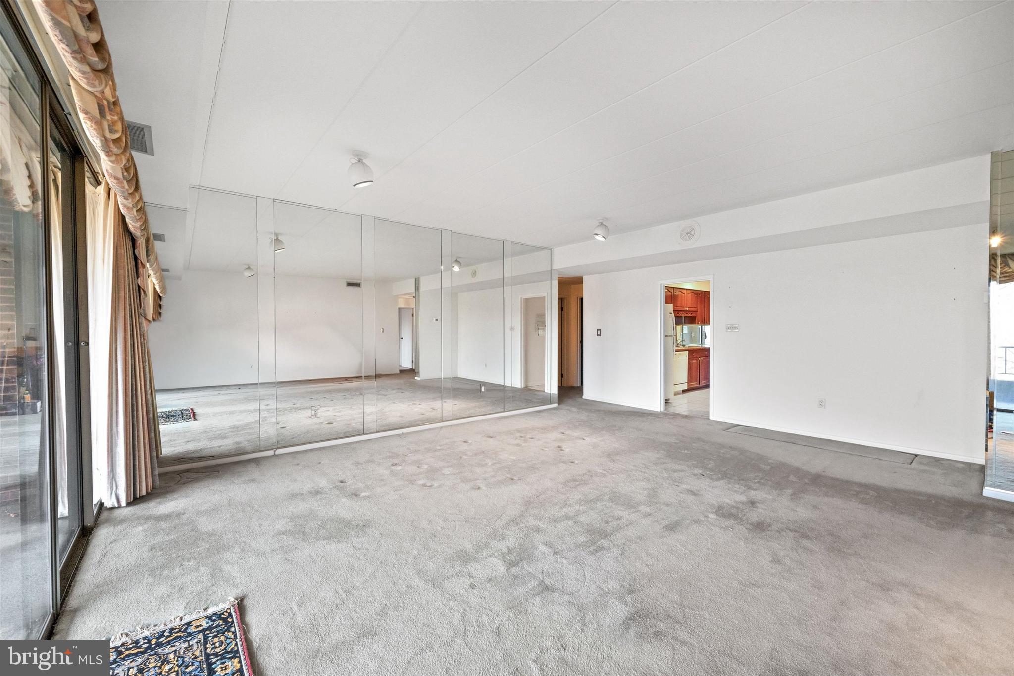 COFFEE RUN - Residential