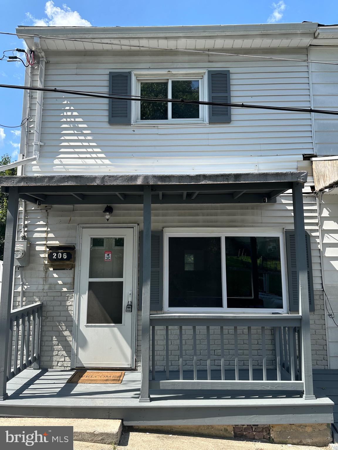 Welcome to this beautifully upgraded home. This home features new paint, new flooring, new kitchen/countertops/appliances, fenced in rear backyard and so much more. Why pay rent when you can own this home for less then you currently rent! Schedule your showing soon before its gone!