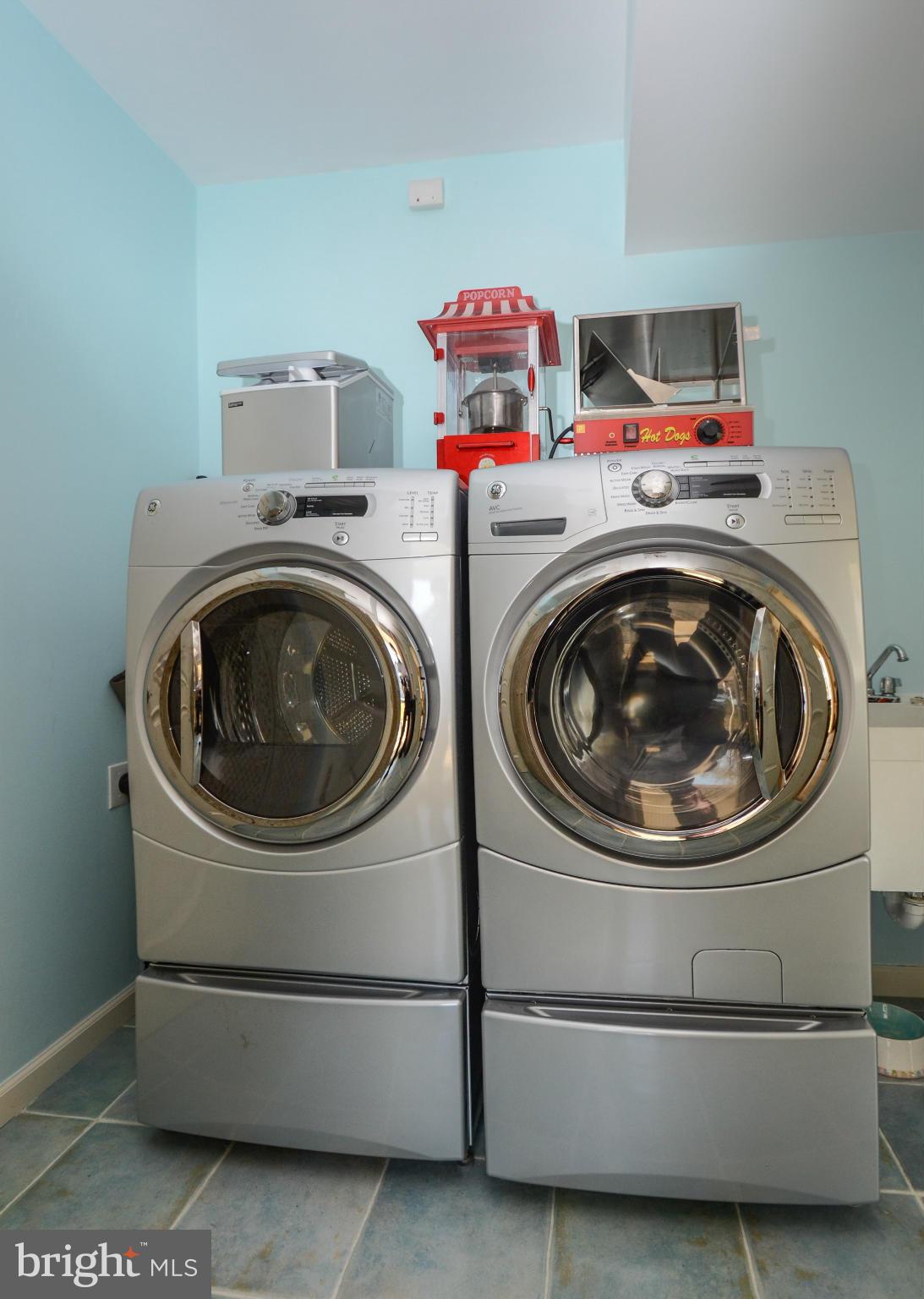 LONG BEACH ESTATES - Residential