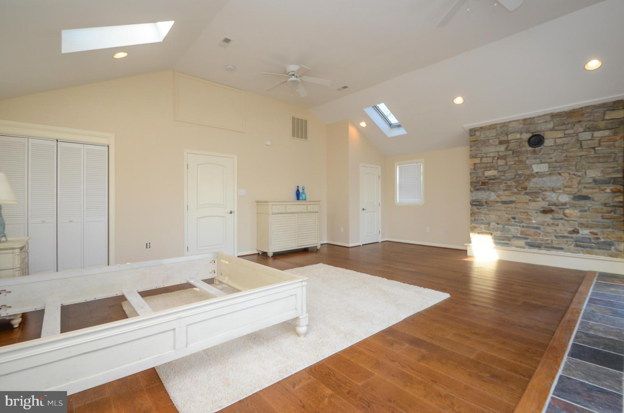 LONG BEACH ESTATES - Residential