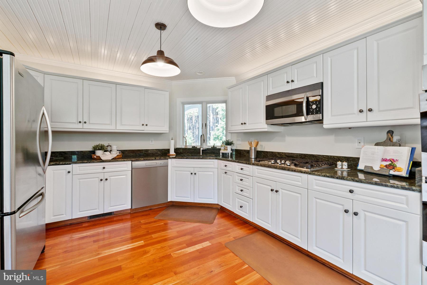 CHURCH NECK - Residential