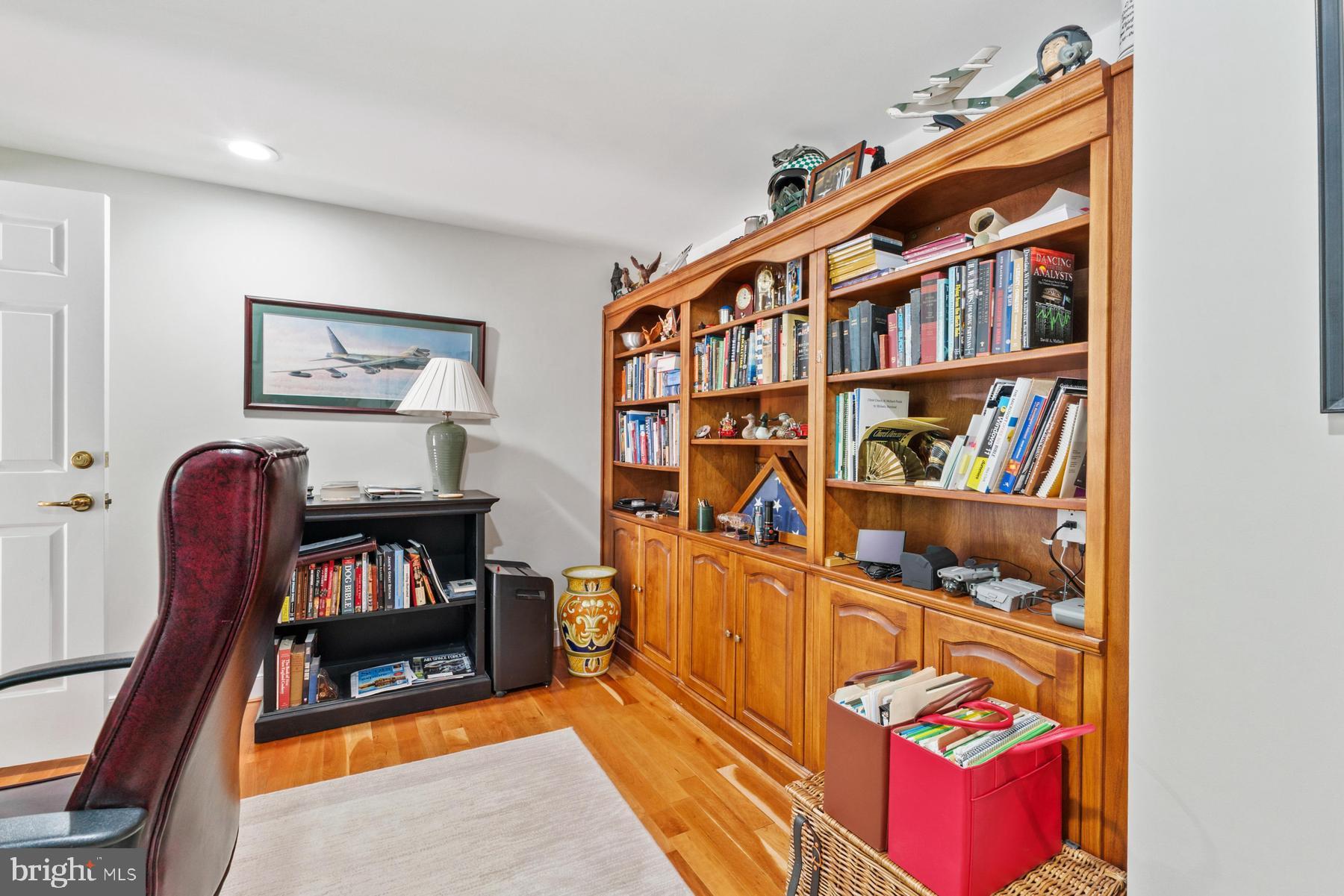 CHURCH NECK - Residential