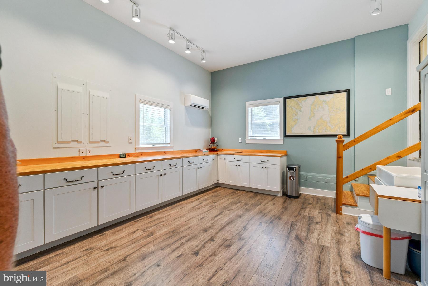 CHURCH NECK - Residential