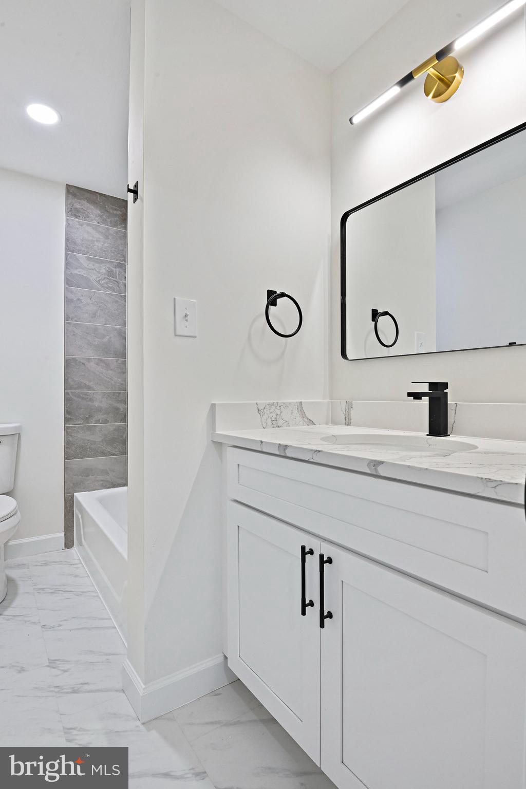 SILENTREE OF TYSONS - Residential