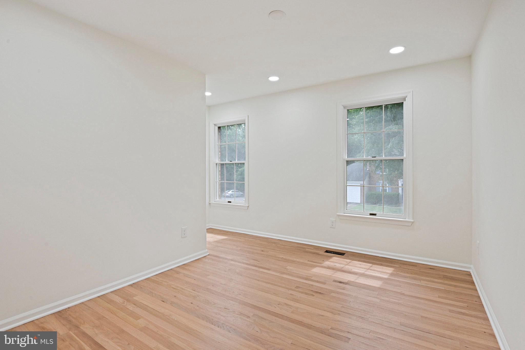 SILENTREE OF TYSONS - Residential