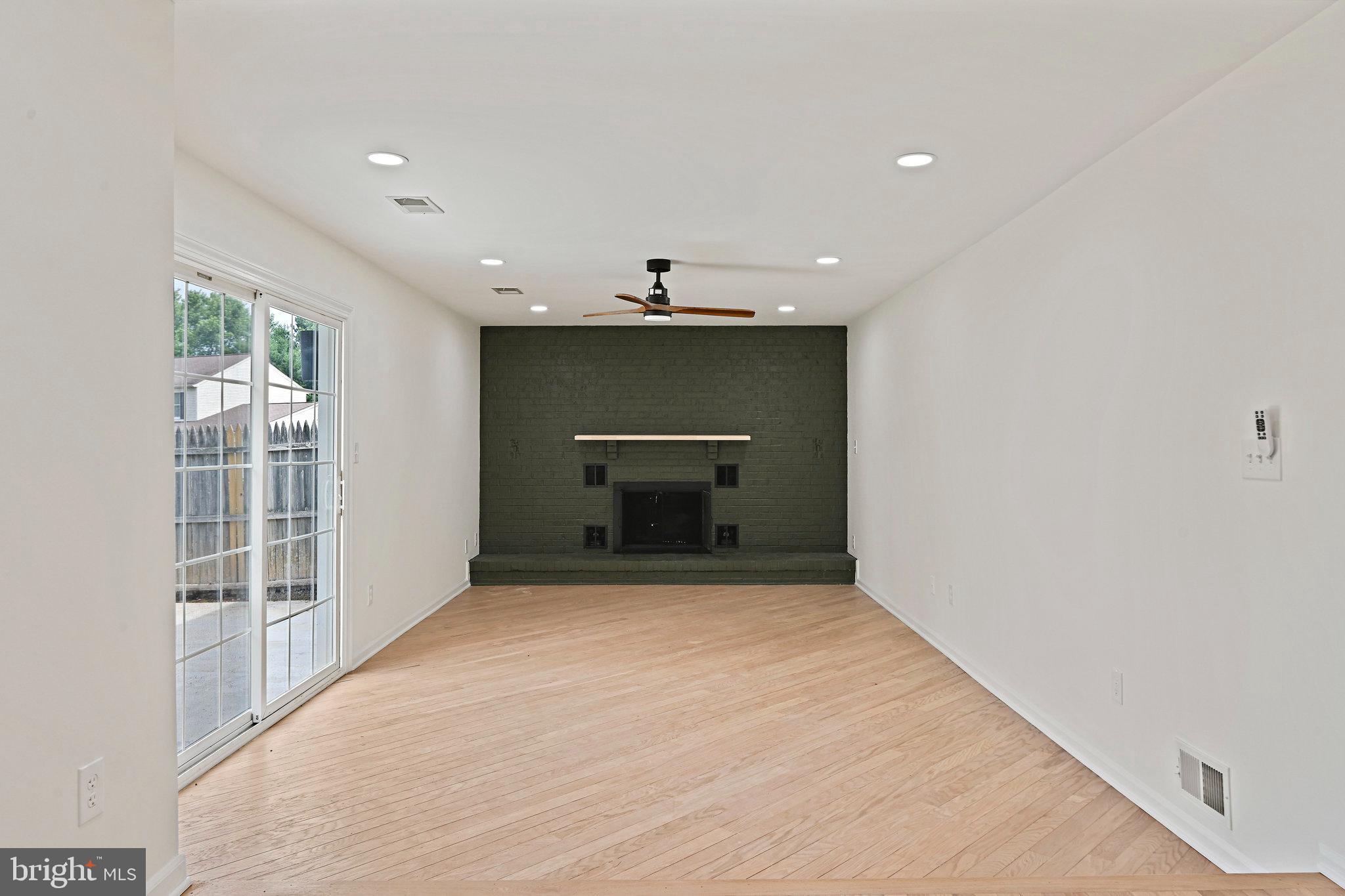 SILENTREE OF TYSONS - Residential