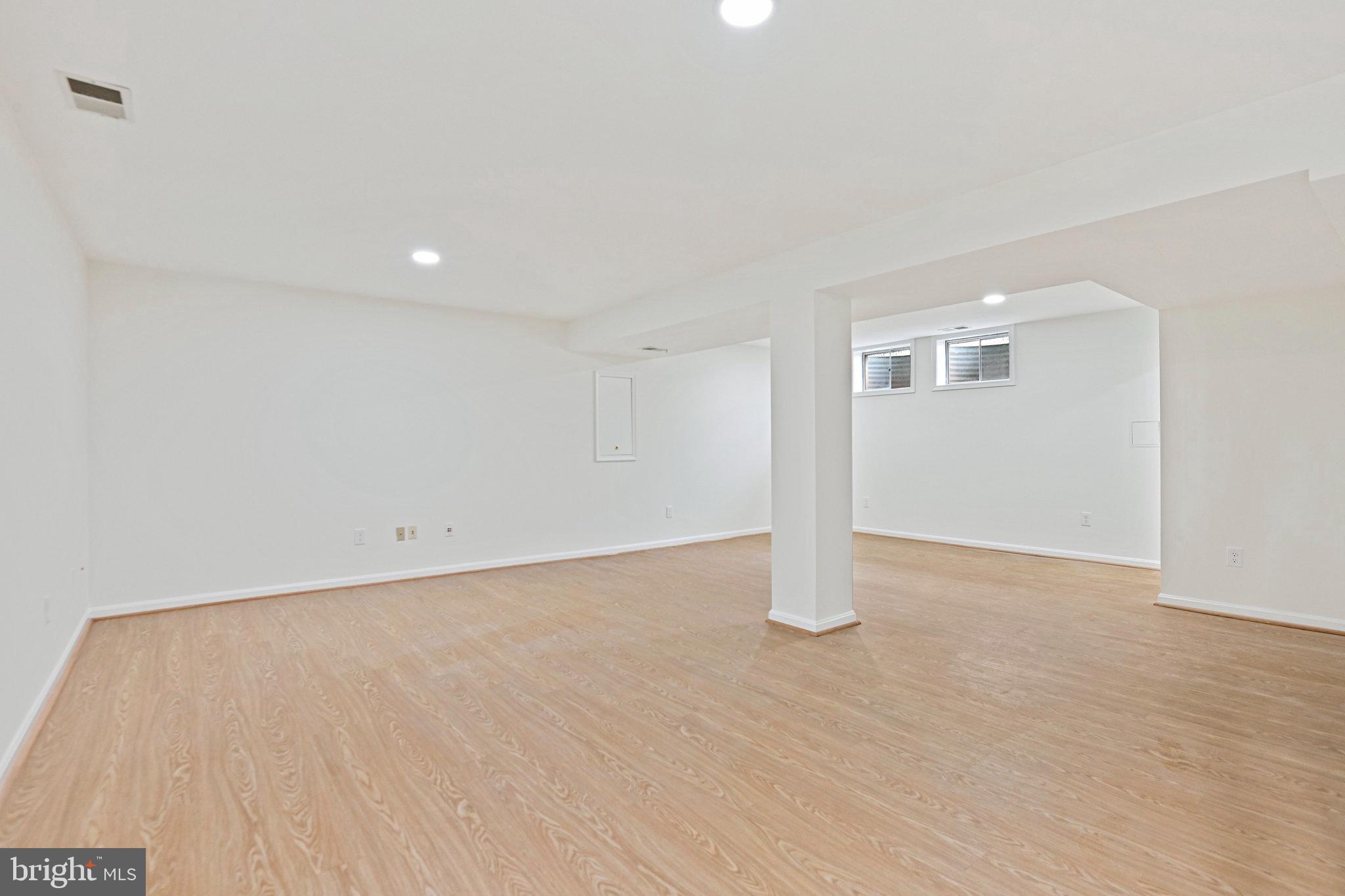 SILENTREE OF TYSONS - Residential