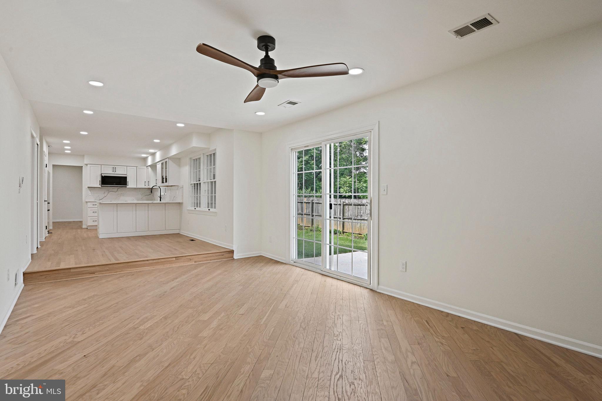 SILENTREE OF TYSONS - Residential