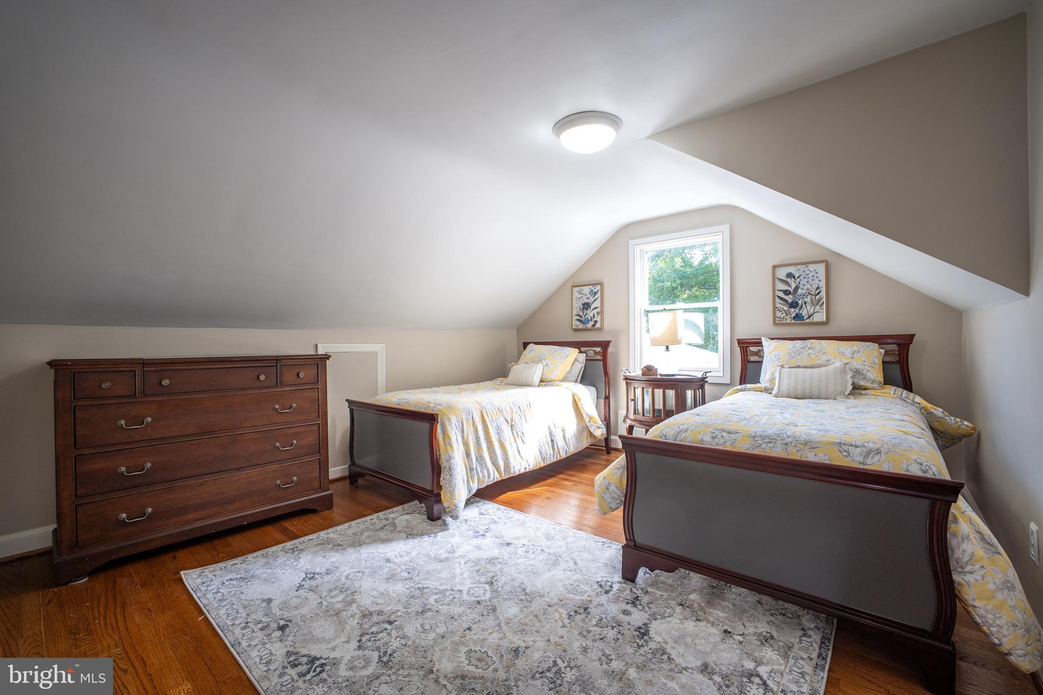 BELLEVUE FOREST - Residential Lease