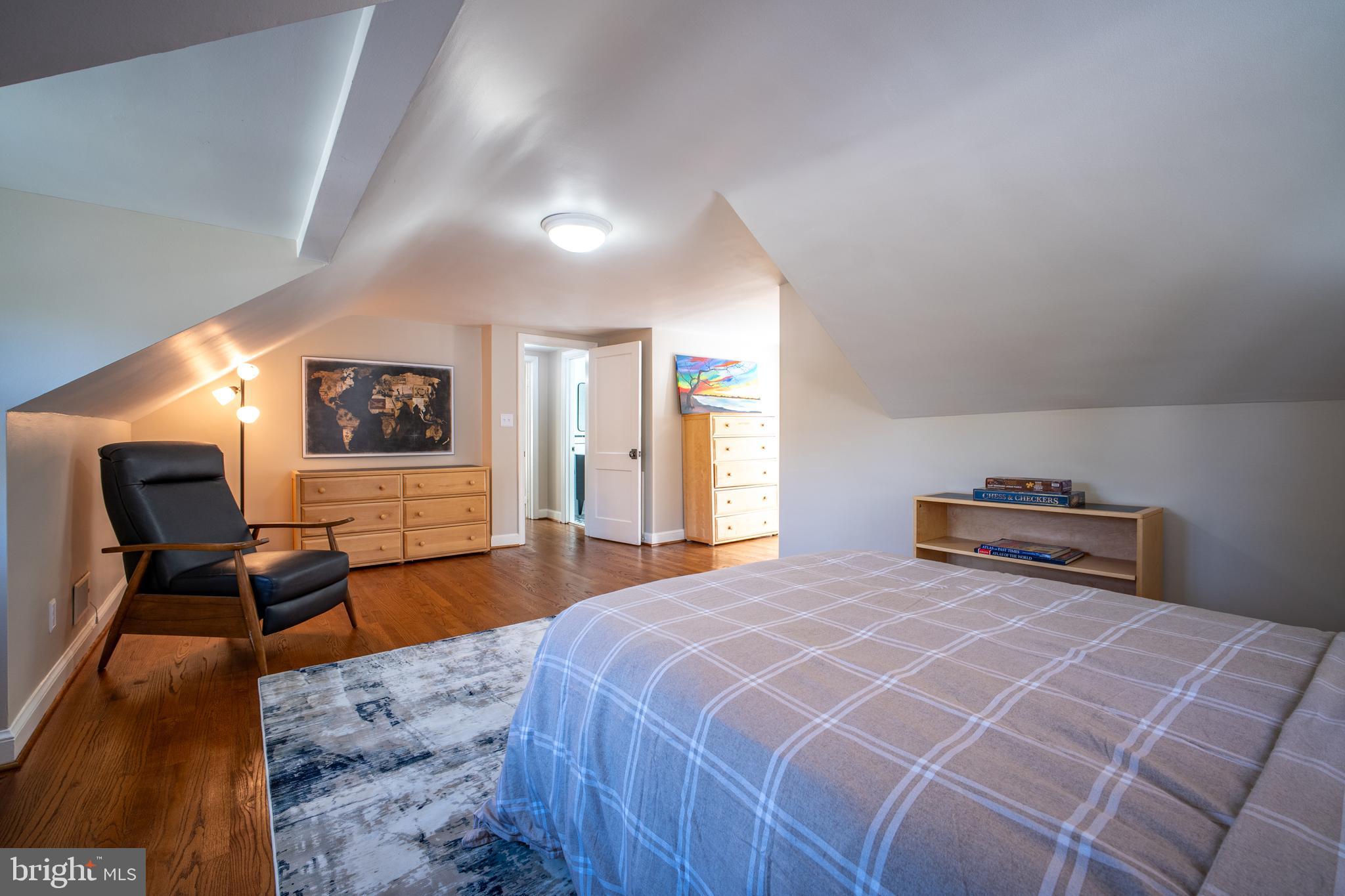 BELLEVUE FOREST - Residential Lease