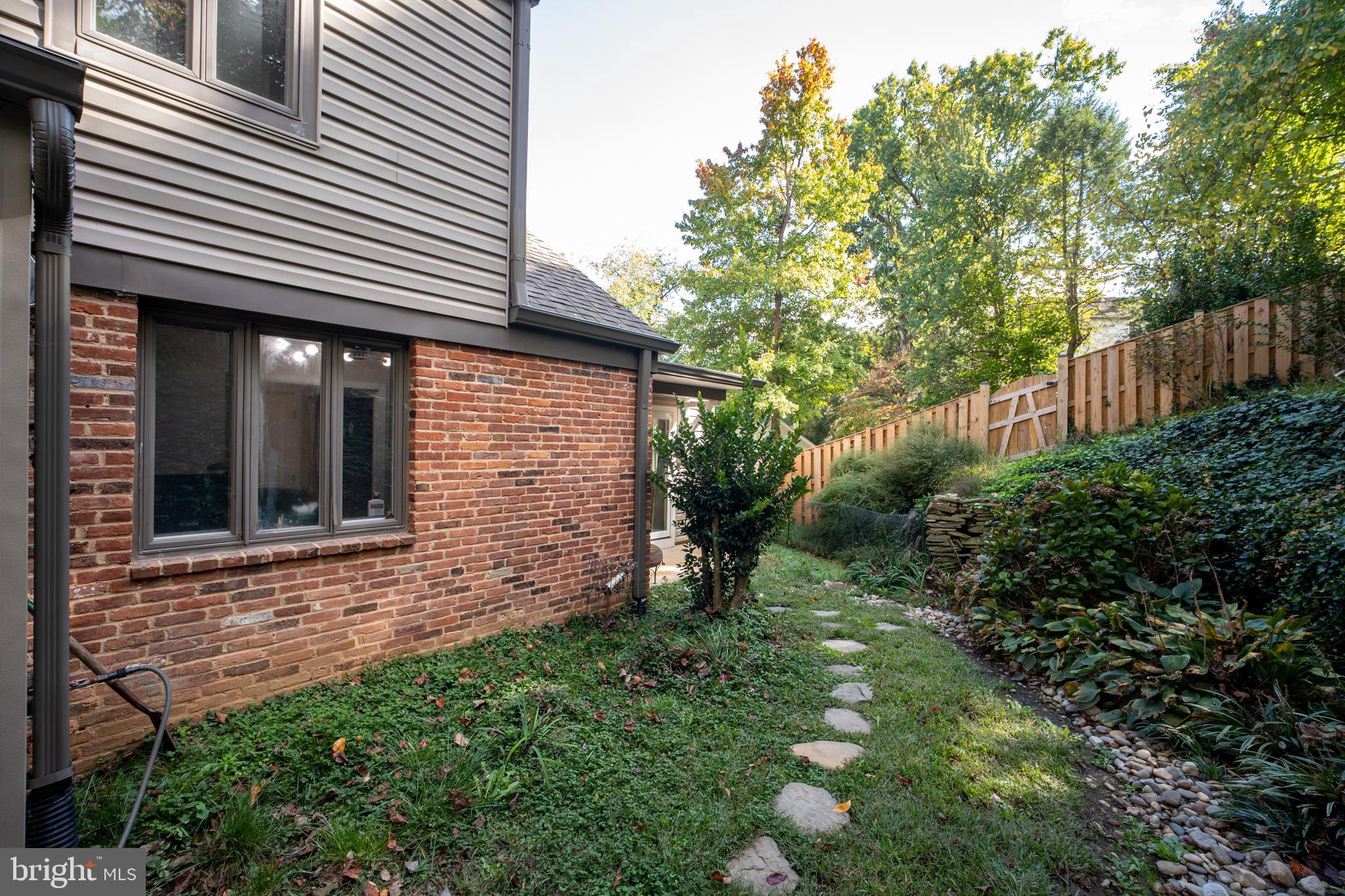 BELLEVUE FOREST - Residential Lease