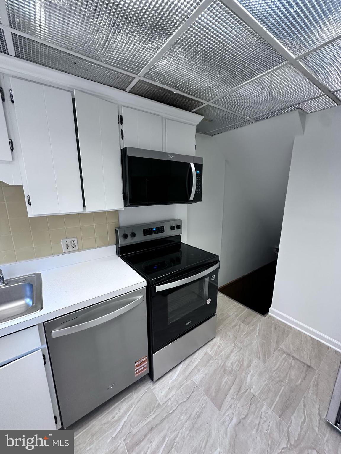 FAIRLINGTON VILLAGES - Residential Lease